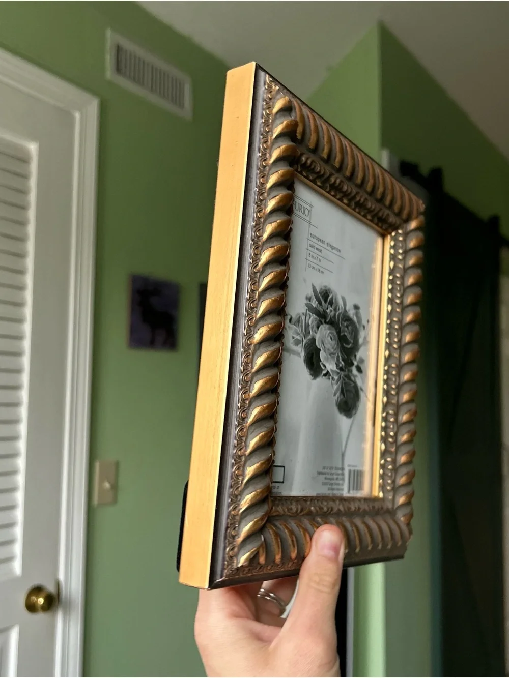 Vintage Furio Unused Gold Ornate Picture Frame with Twisted Rope Siding